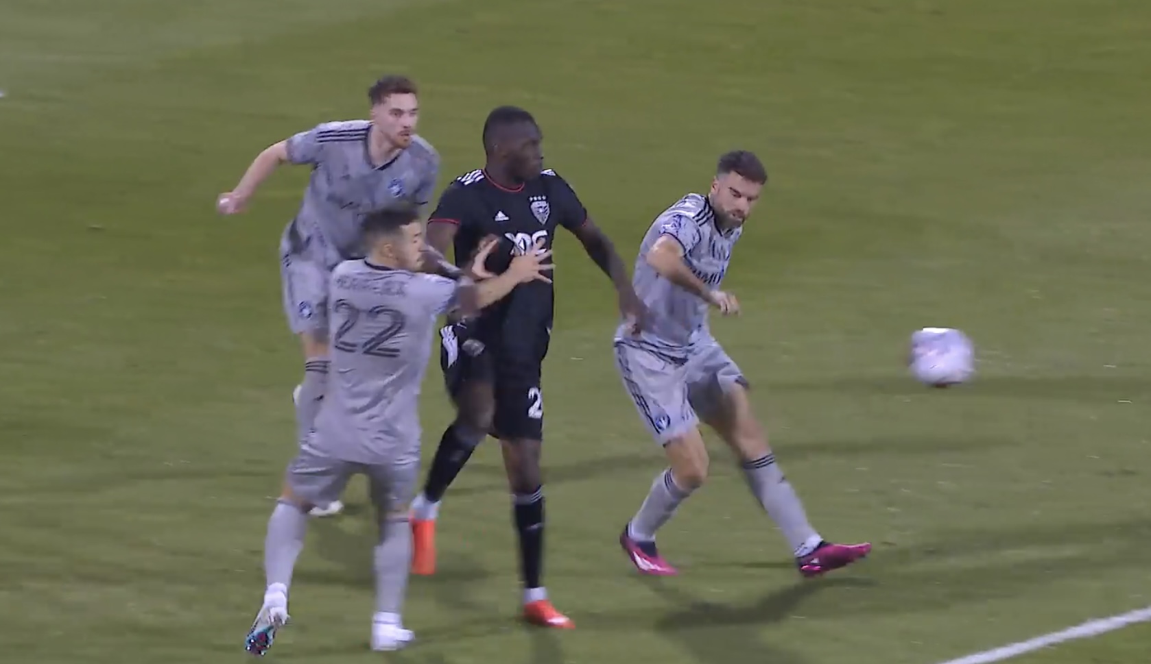 Lee más sobre el artículo Con golazo de O’Brien, venció a CF Montreal 1-0 y vuelve a ser protagonista