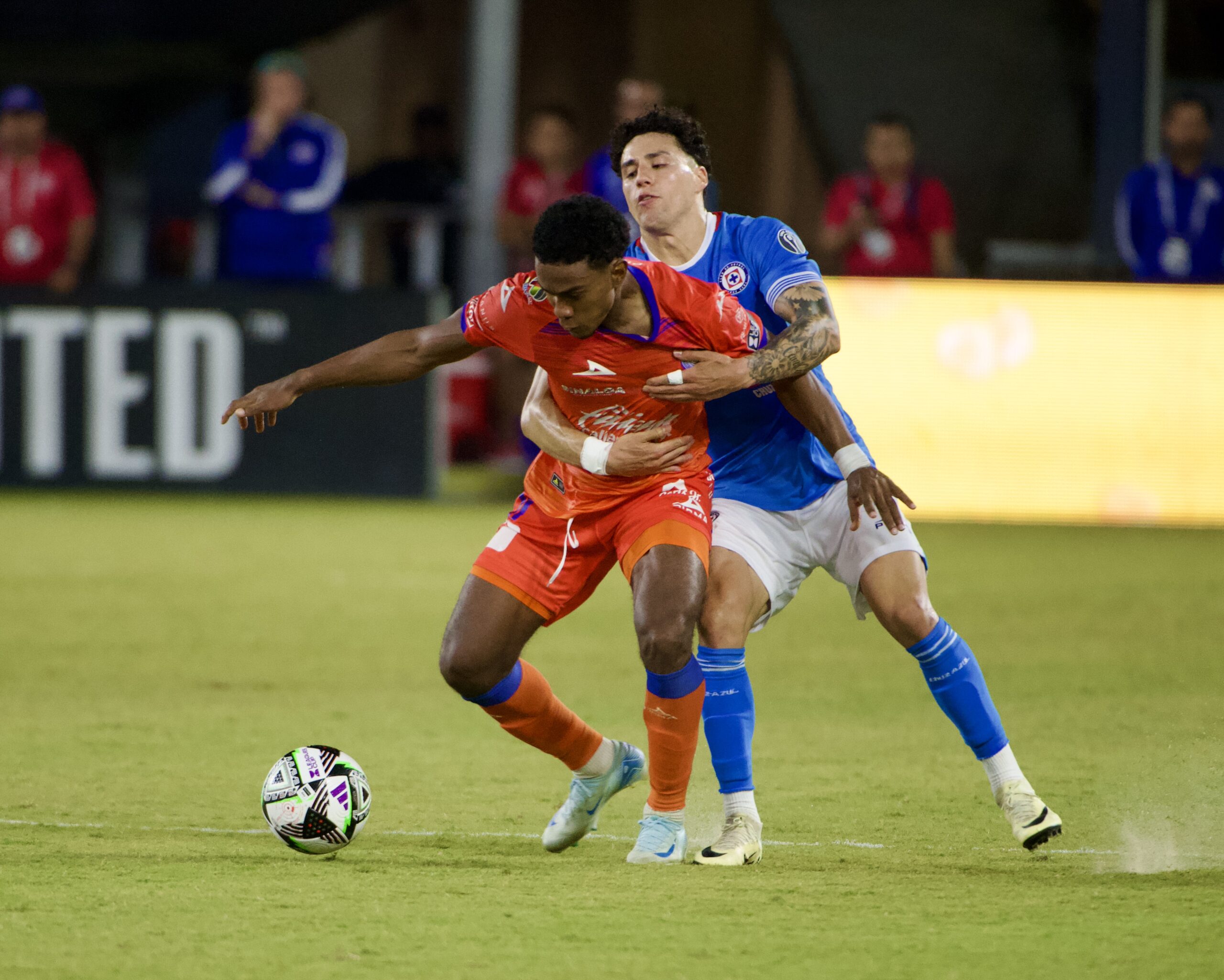 Lee más sobre el artículo Mazatlán FC ahora juega, gana y clasifica, 2-2 (3-1): Leagues Cup 2024