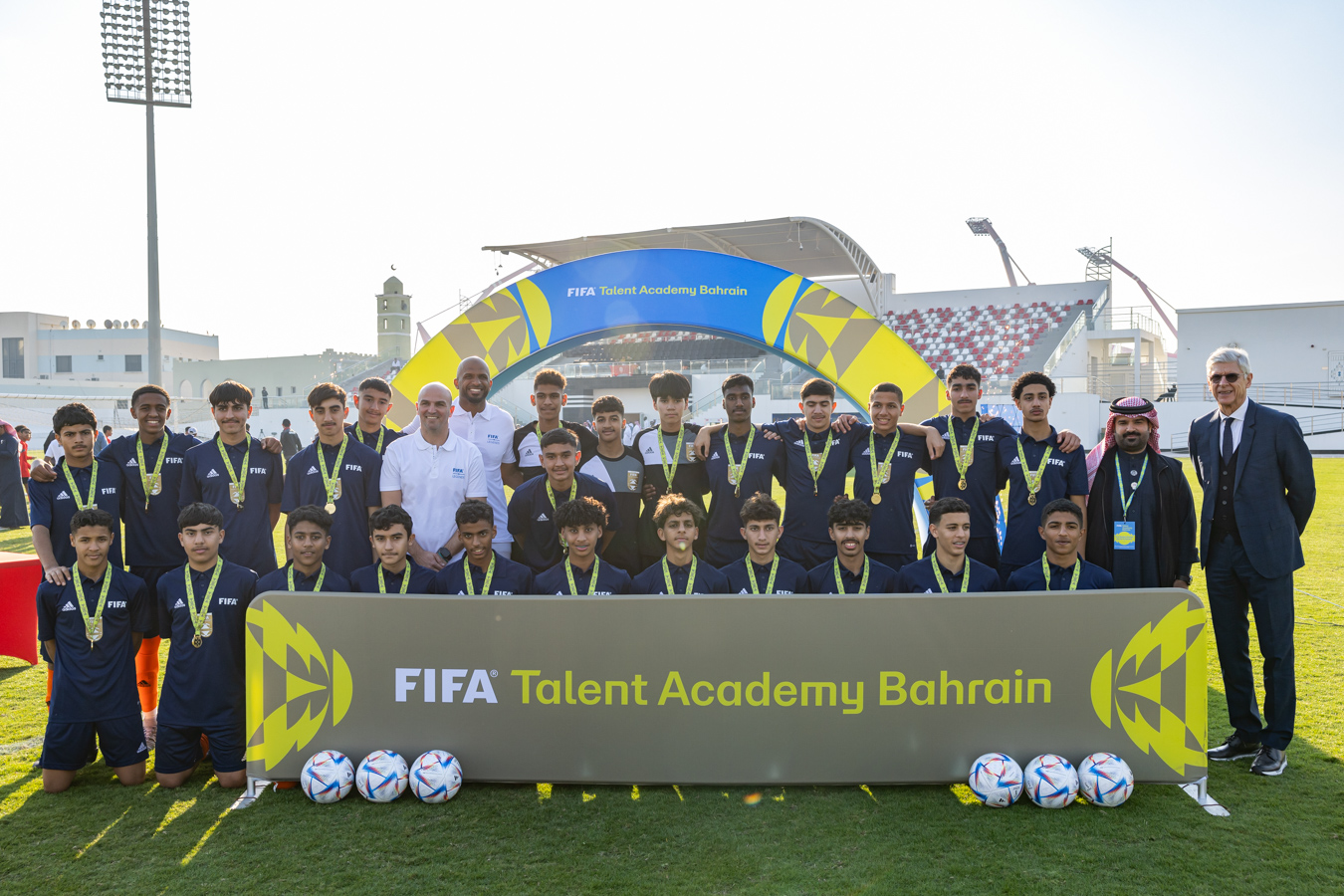 Lee más sobre el artículo Programa de Desarrollo del Talento de la FIFA da un gran paso con un acto histórico celebrado en la academia de la FIFA en Baréin
