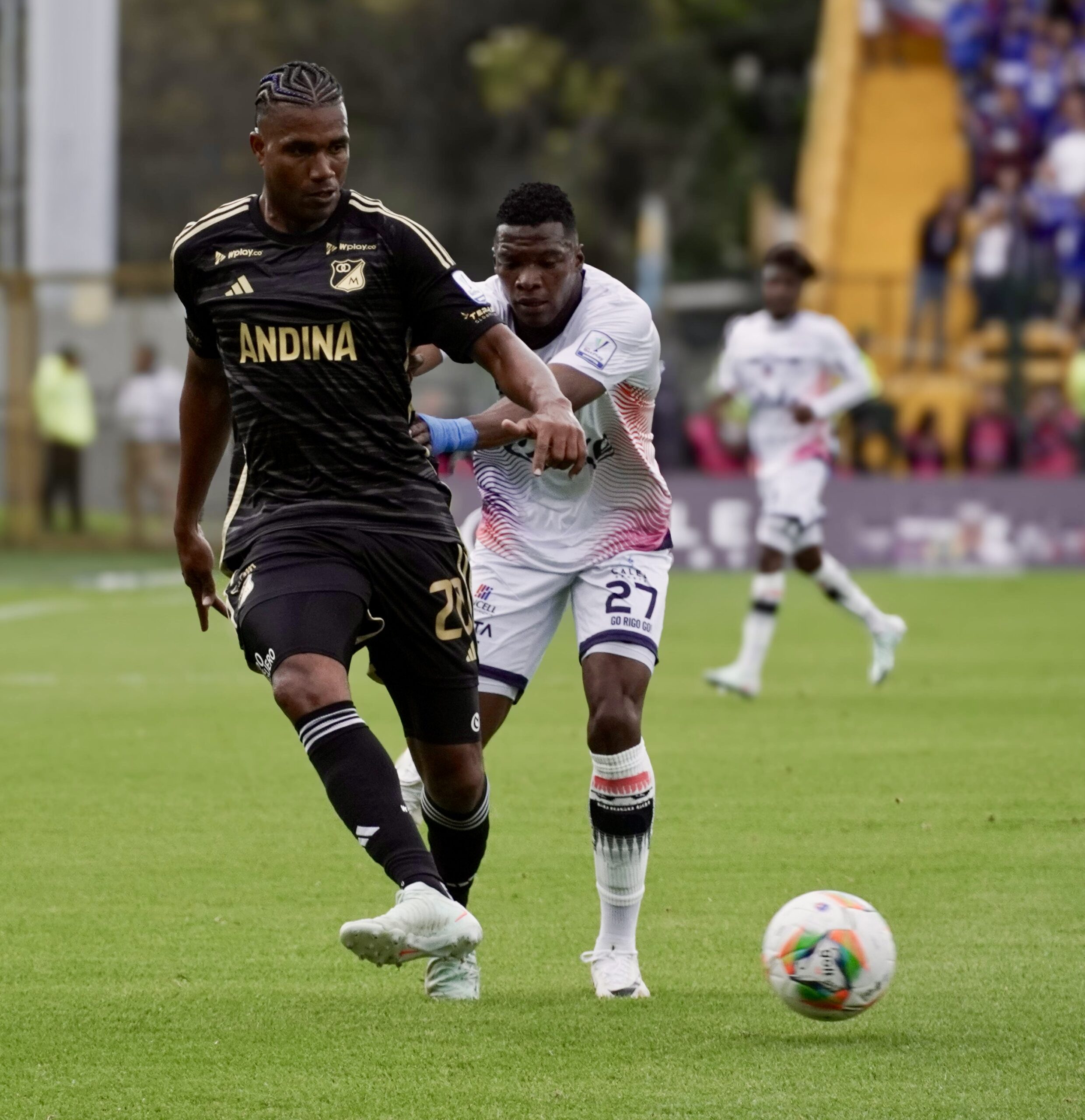 Lee más sobre el artículo Millonarios FC arrollador y único puntero en la Liga BetPlay Colombia, 2-0