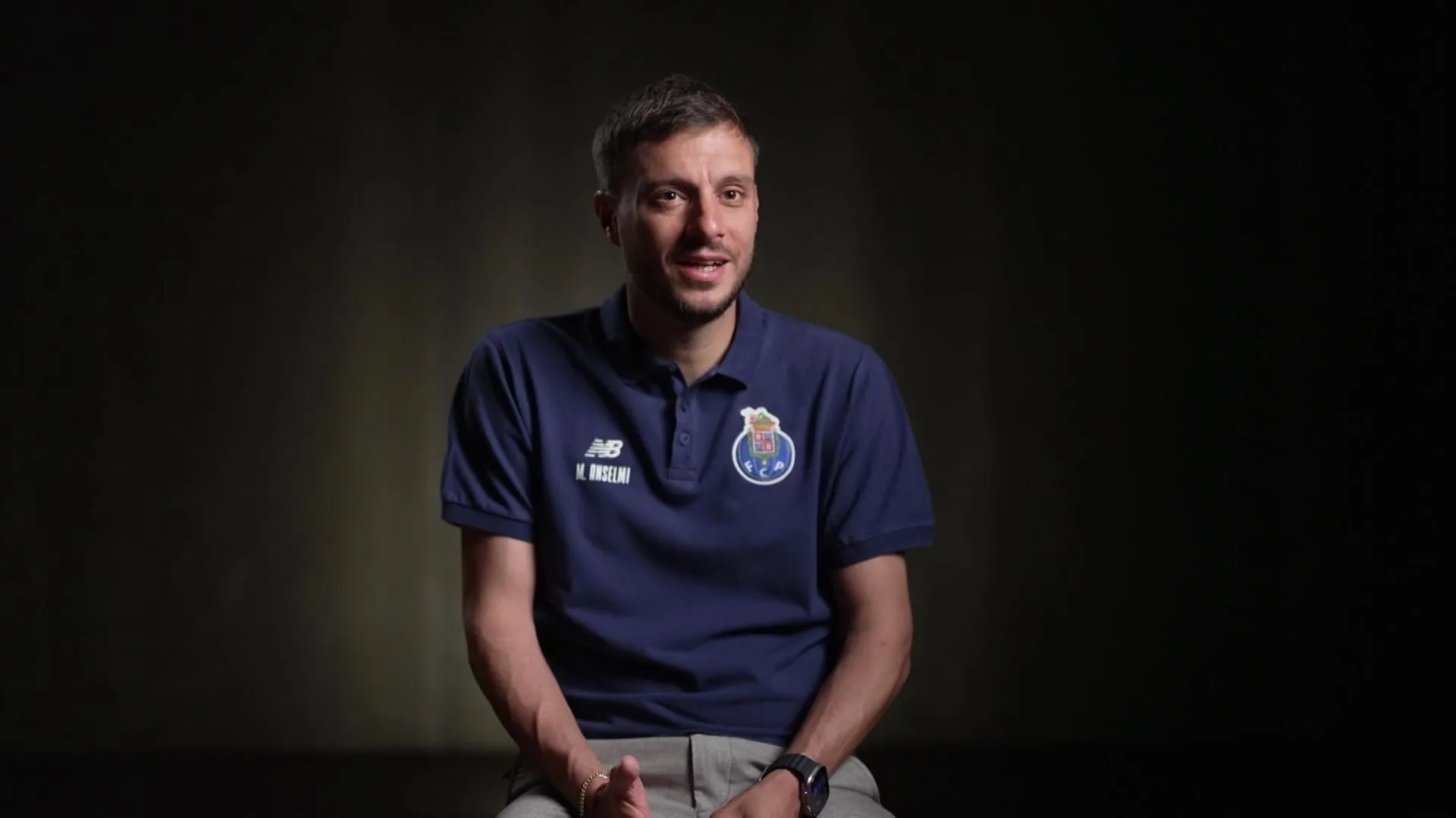 Lee más sobre el artículo El entrenador del FC Porto, Martin Anselmi: “En el grupo que esta el Porto, todos los equipos están a un nivel similar”, a cinco días del pitazo inicial 