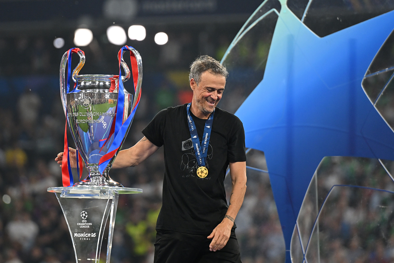 Lee más sobre el artículo Entrenadores ganadores de la Champions League: Carlo Ancelotti lidera el camino, Luis Enrique se convierte en el séptimo en triunfar con dos clubes