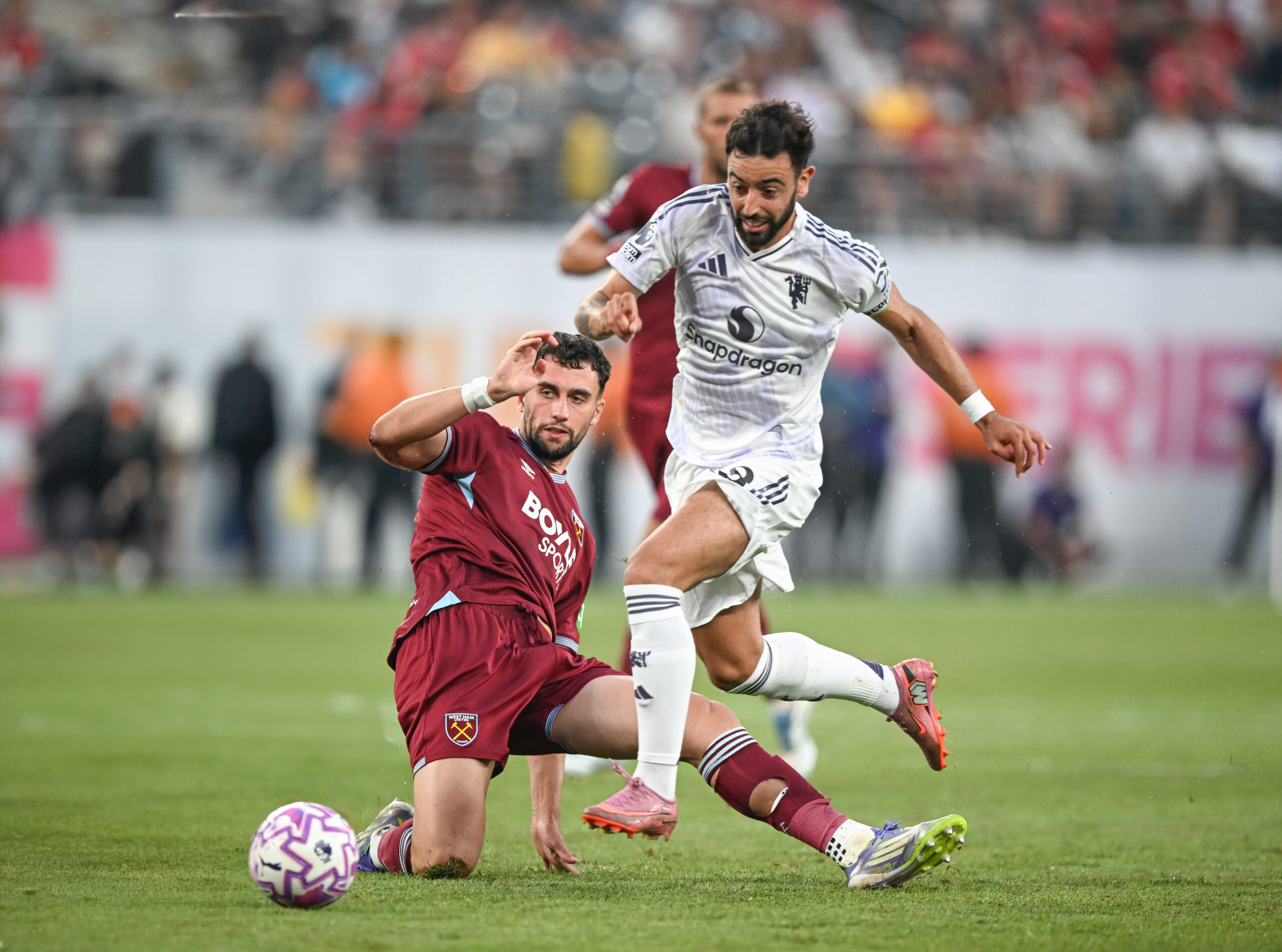 Lee más sobre el artículo Con doblete de Bruno Fernándes “The Red Davils” venció a “Los Hammers” en el Premier League Summer Series, 2-1