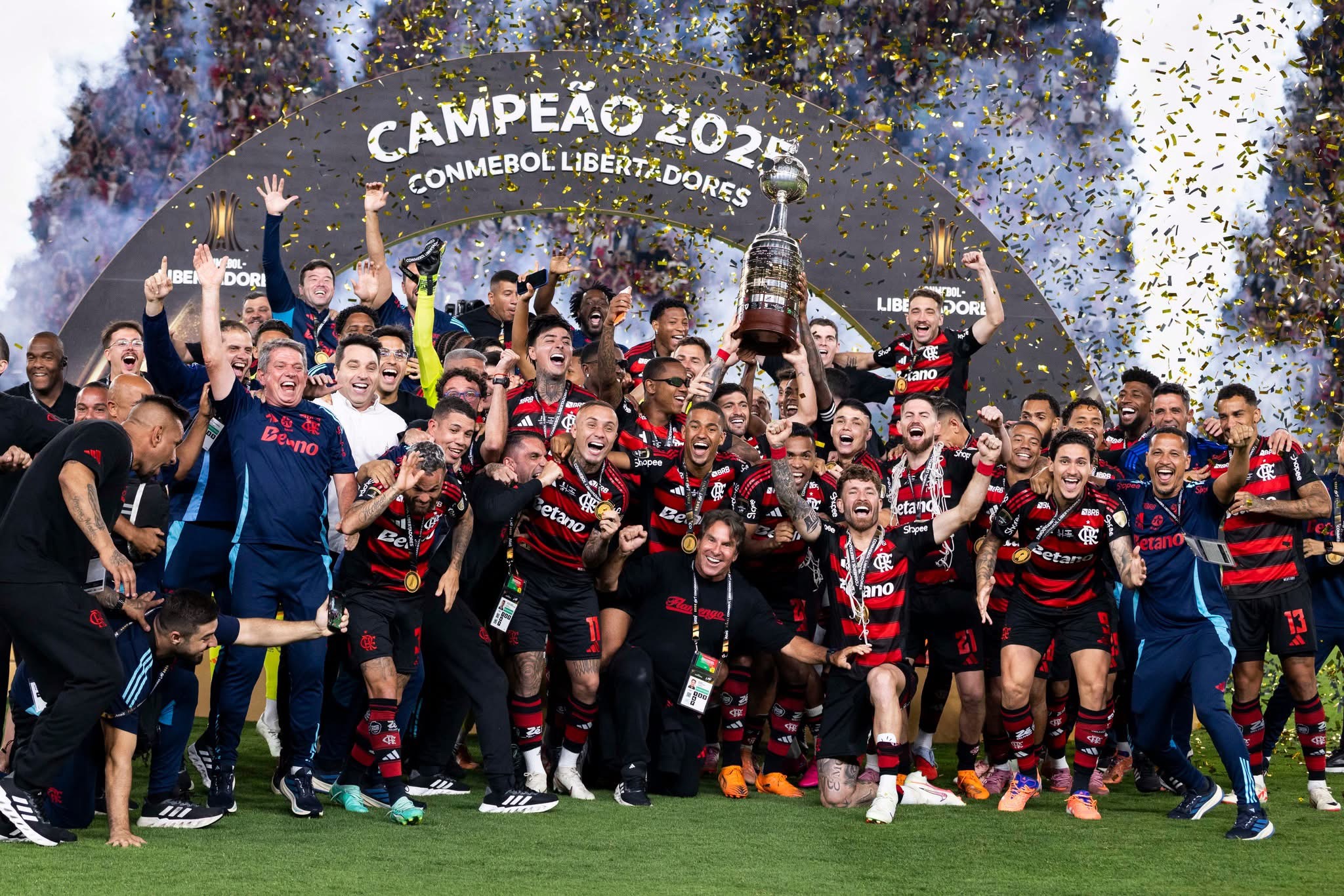 Lee más sobre el artículo Flamengo, tetracampeón de la CONMEBOL Libertadores, 1-0