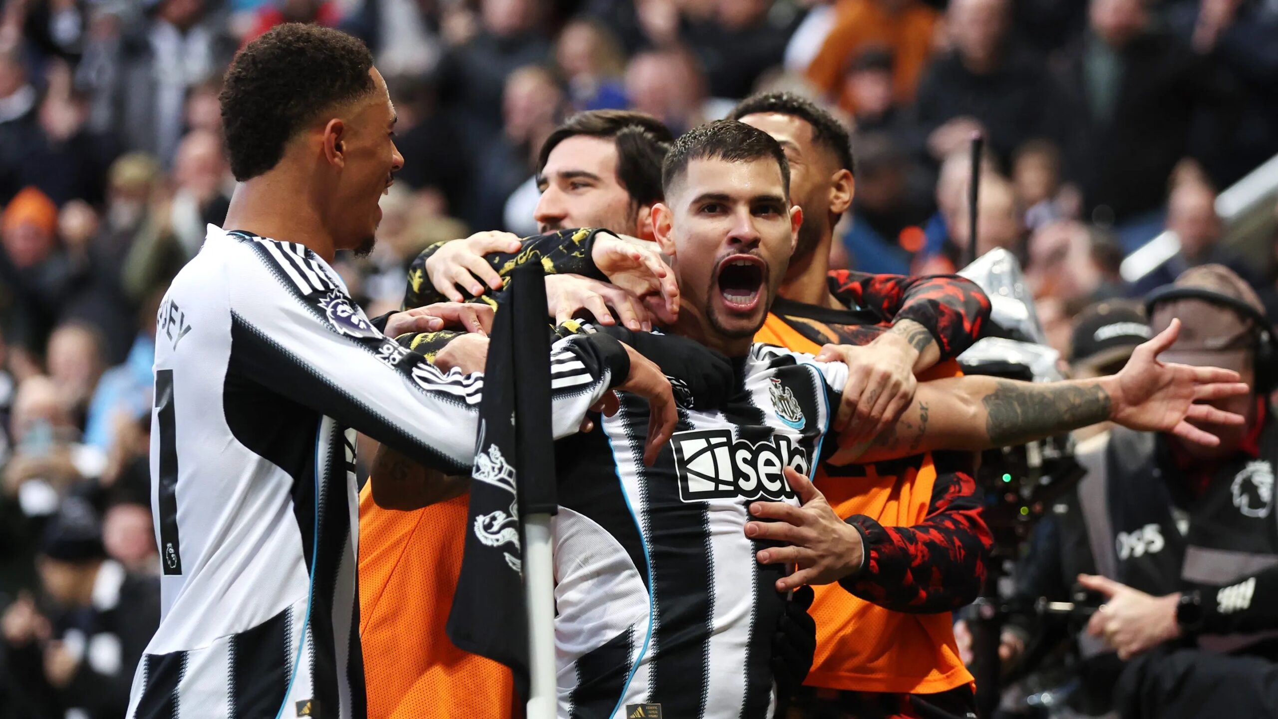 Lee más sobre el artículo Todo lo que necesitas saber de un fin de semana lleno de acción, incluid el gol “Olímpico” de Bruno Guimarães: Premier League