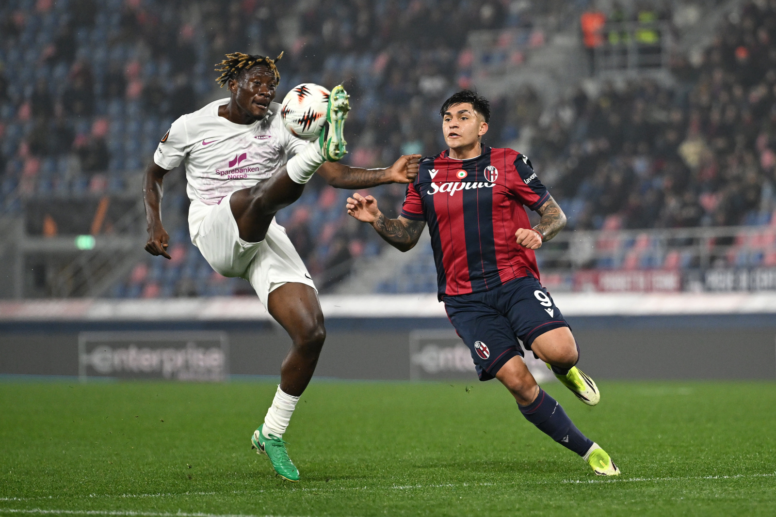 Lee más sobre el artículo El Stuttgart sobrevive al susto, mientras el Forest avanza en medio de fuegos artificiales: UEFA Europa League