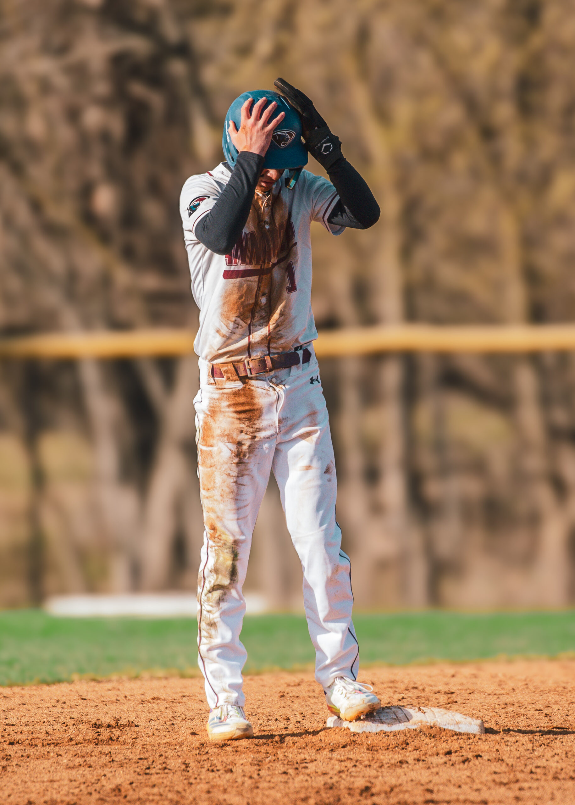 Lee más sobre el artículo Annapolis Varsity Panthers 2026 caen ante los Broadneck Varsity Bruins, 8-3