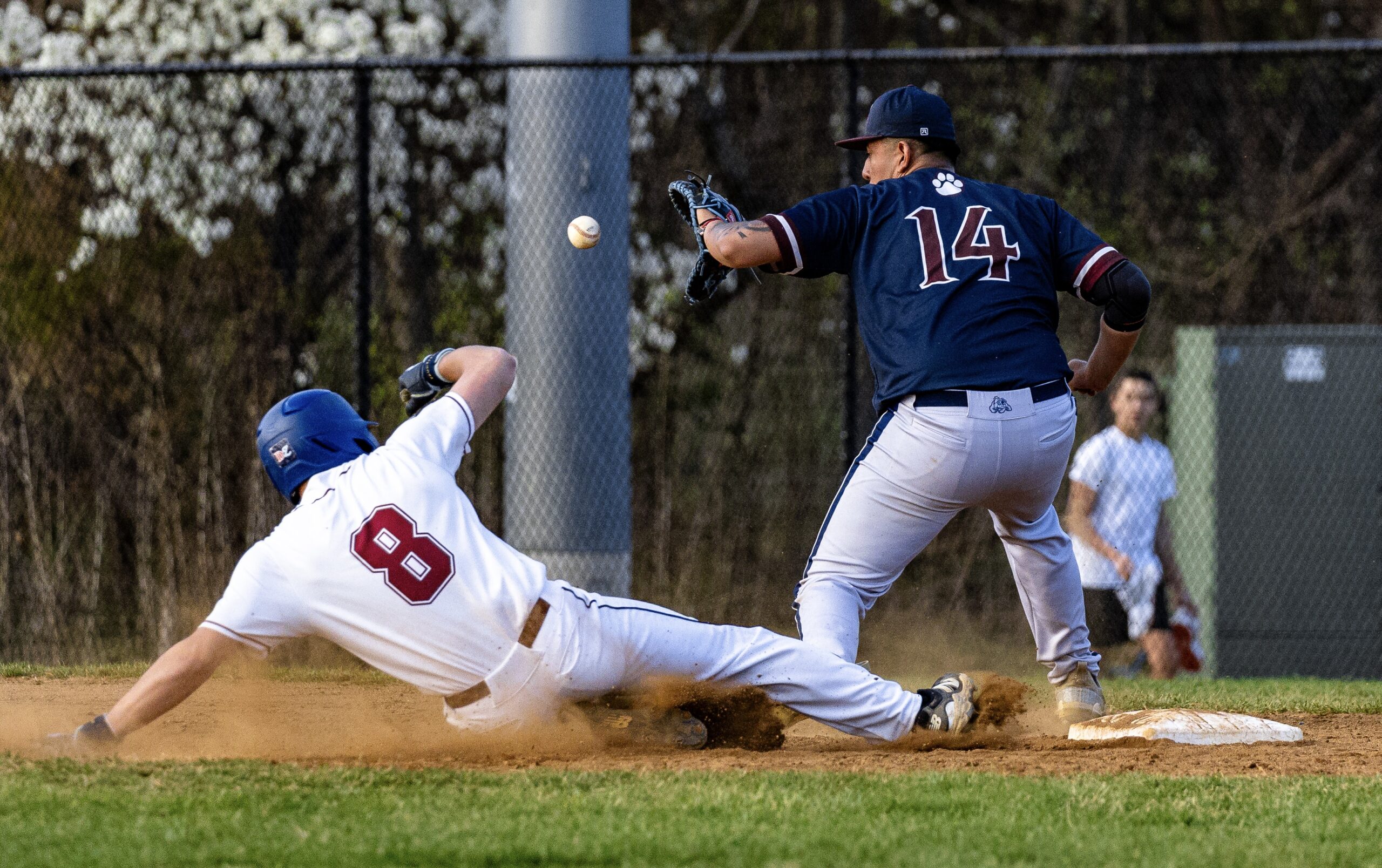 Lee más sobre el artículo Annapolis Varsity Panthers ganan en un emocionante partido contra Bowie, 8-7