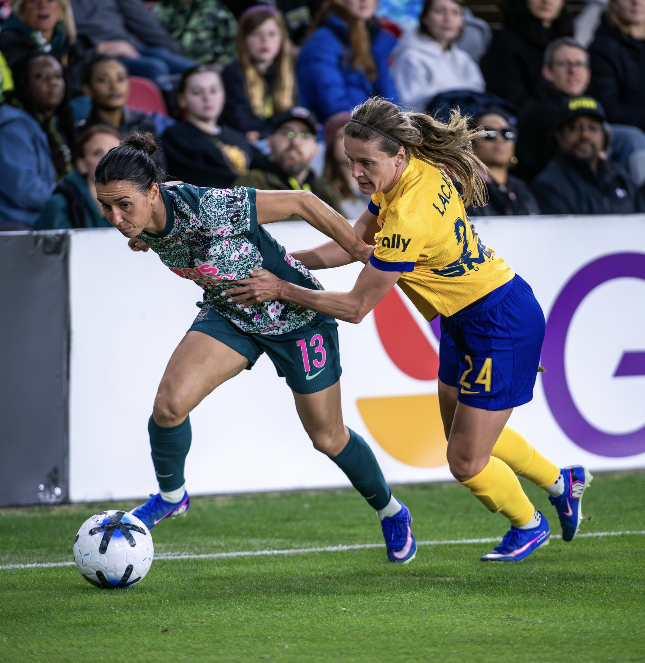 Lee más sobre el artículo Washington Spirit y Utah Royals se reparten puntos en un empate que sabe a poco, 1-1