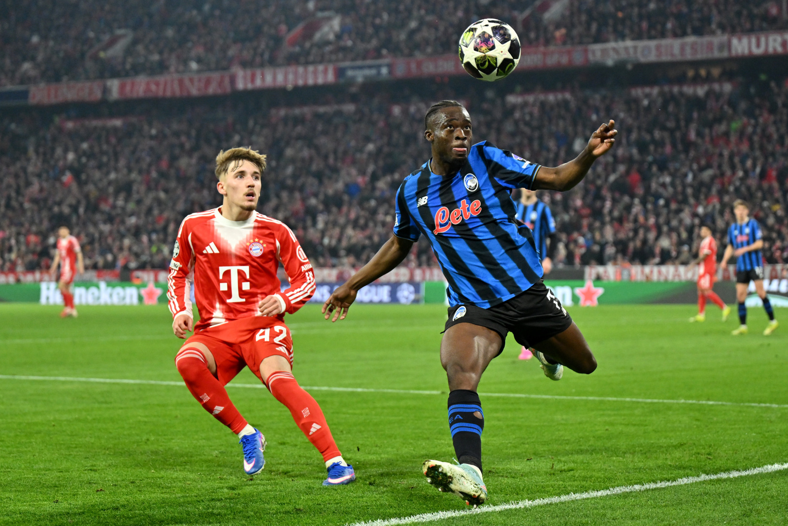 Lee más sobre el artículo El Bayern remata la faena y se cita con Real Madrid en cuartos por la Champions League, 4-1