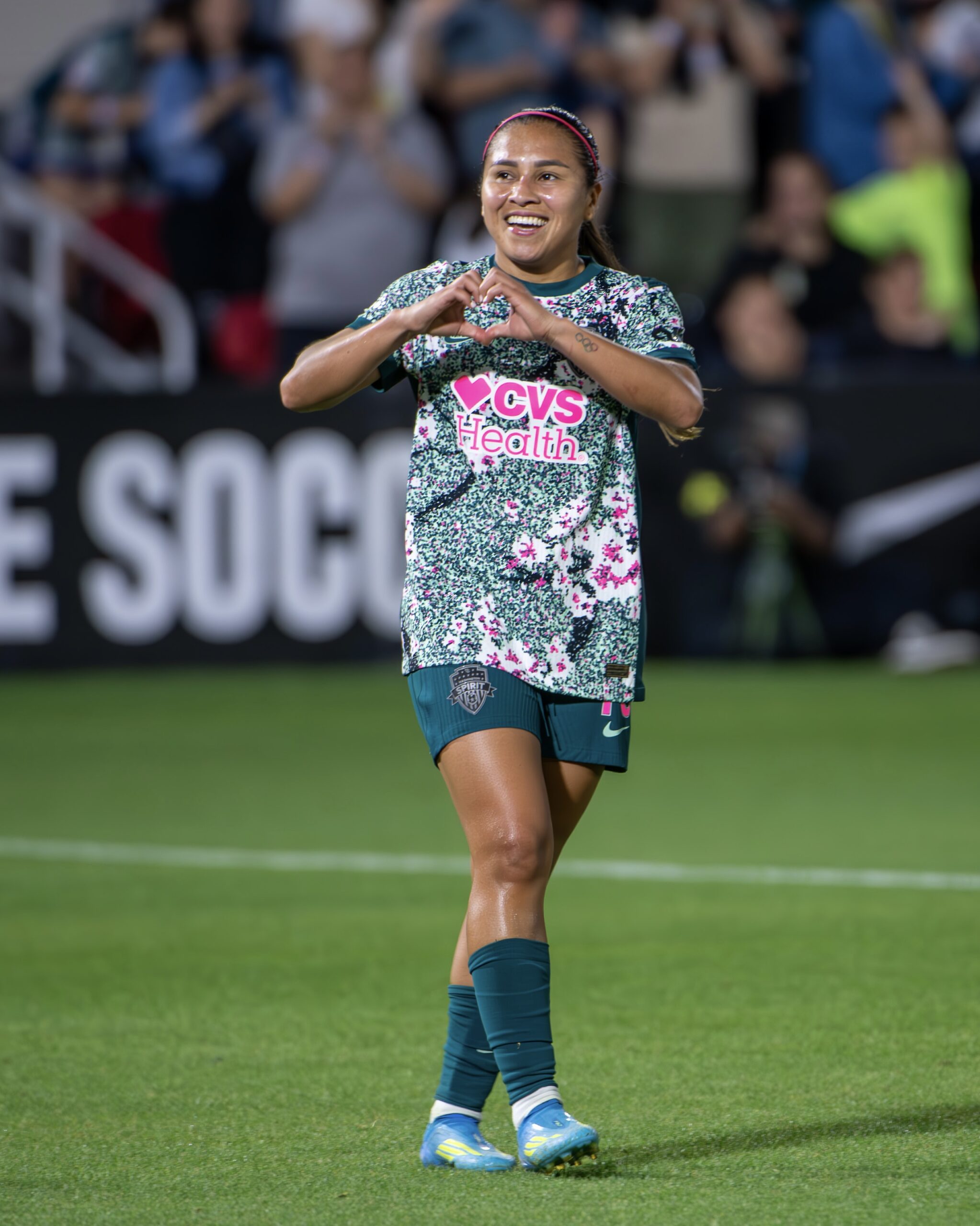 Lee más sobre el artículo Washington Spirit nombra a Leicy Santos como candidata del club para el premio Lauren Holiday Impact Award.