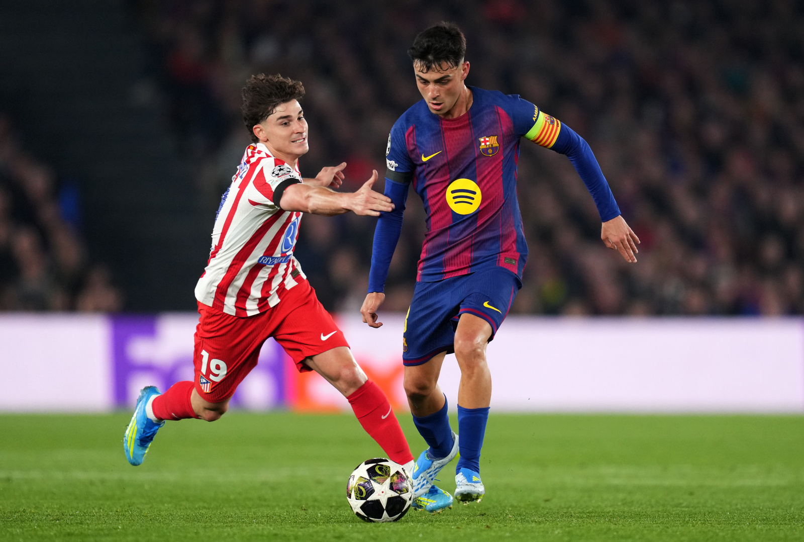 Lee más sobre el artículo El Atlético asalta el Camp Nou: victoria ante un Barça con diez y complica su pase a semifinales, 2-0