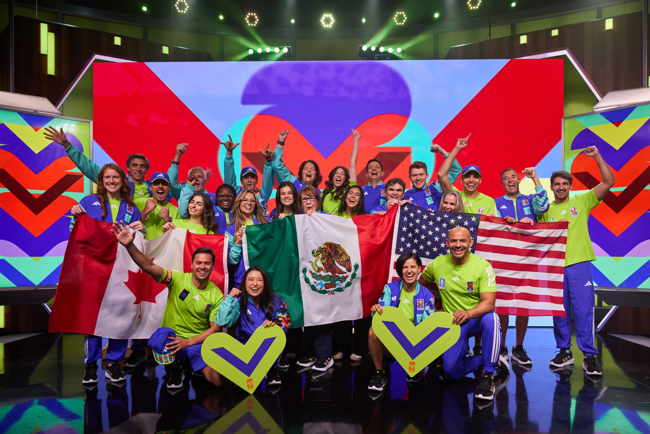 Lee más sobre el artículo Se presenta el atractivo uniforme oficial del voluntariado de la Copa Mundial de la FIFA 2026™, que transmite pertenencia y unidad