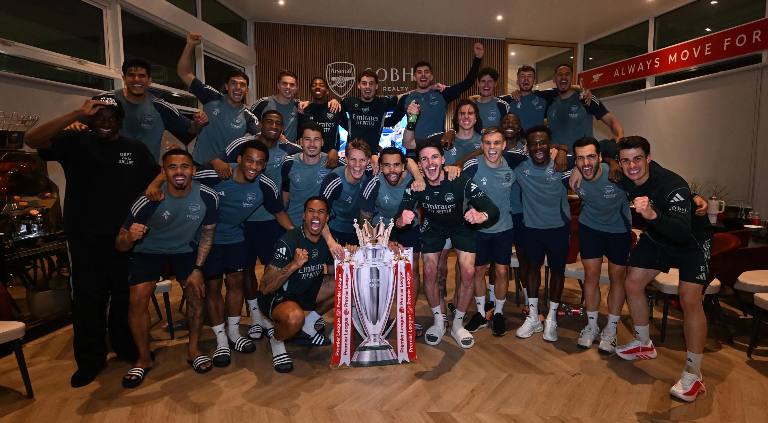 Lee más sobre el artículo Del Sur de Inglaterra al Norte de Londres: Cómo el Empate 1-1 del Bournemouth ante el Manchester City Coronó al Arsenal Campeón de la Premier League