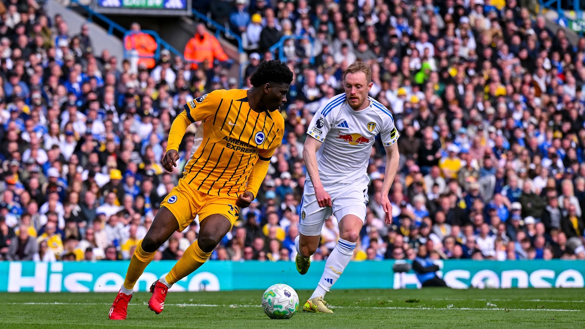 Lee más sobre el artículo Premier League – Jornada 37: La lucha por el título se define al límite mientras caen récords y se intensifican las batallas